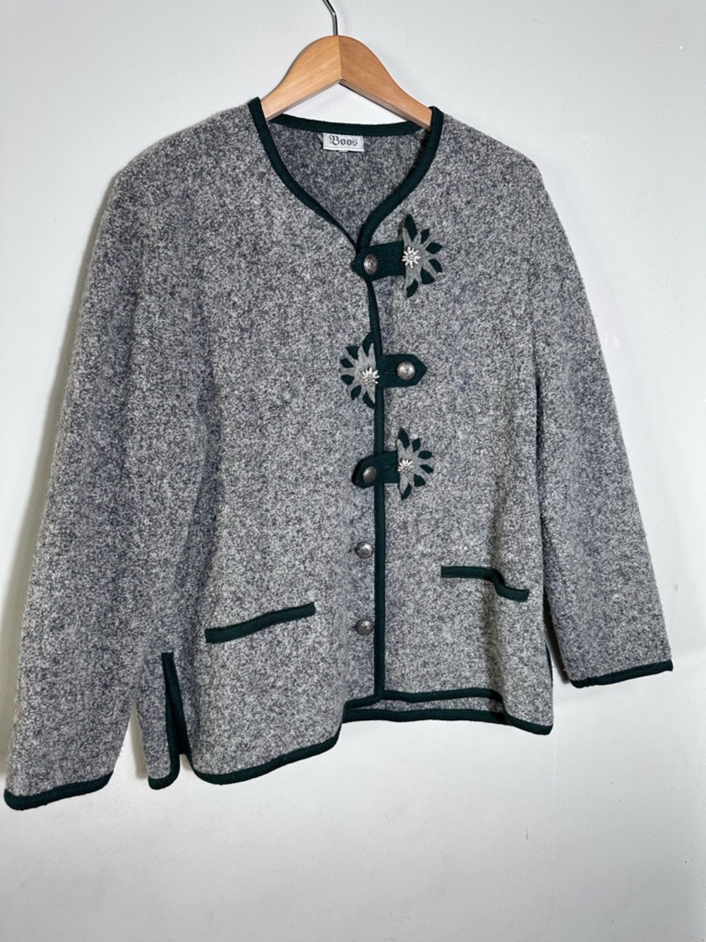 Vintage Women’s Gray Austrian Wool Silver tone Buttons Jacket Dark Green Trim